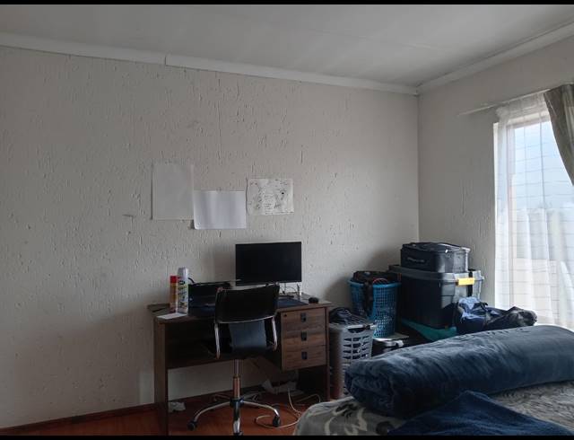 2 BEDROOM SECTIONAL TITLE FOR SALE IN BOKSBURG NORTH